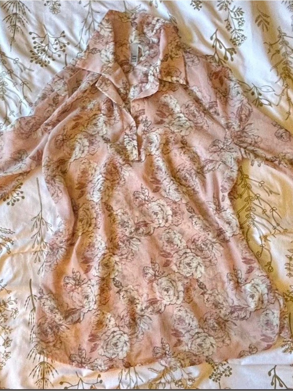 Kut from the Kloth Pink Floral Button-Down Blouse - Light Sheer Business Casual - Picture 4 of 4
